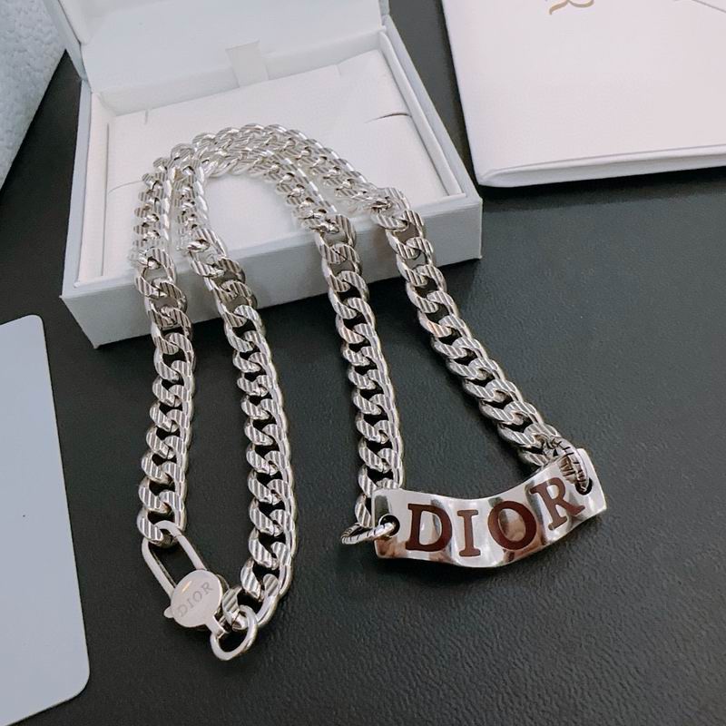 Dior Necklace 06lyr671